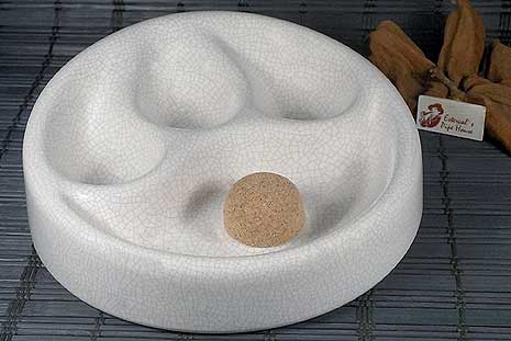 Pipe Ashtray Ceramic white Craquel for three Pipes